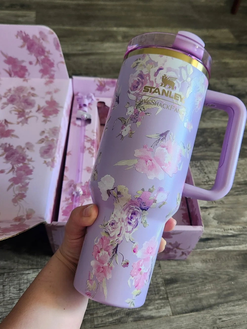 Stanley LoveShackFancy Tumbler - Picture 2 of 16